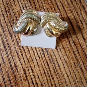**Avon Gold with Silver Glitter Swirl Earrings